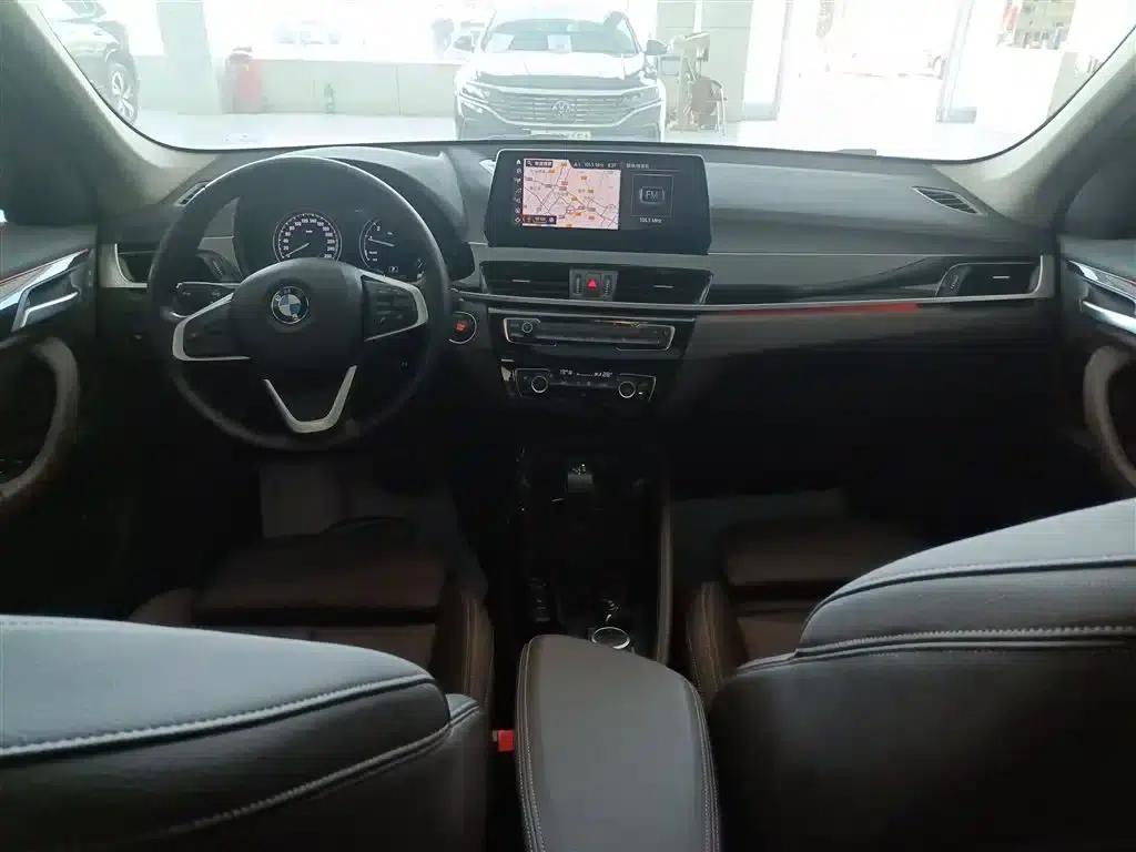 BMW X1 PHEV 2020 xDrive30Le Premium — миниатюра 10