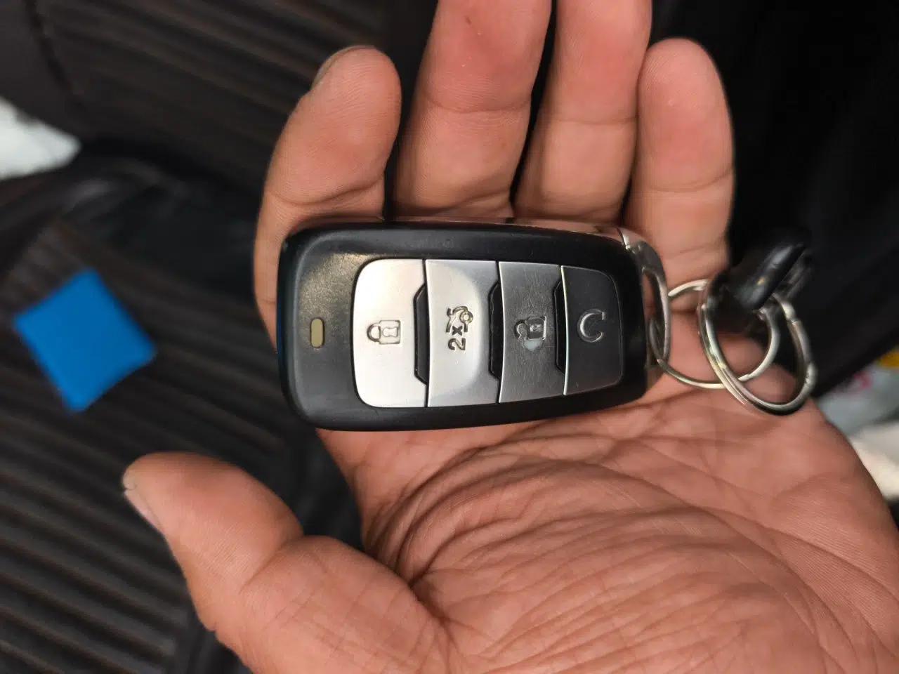 CHANGAN CS95 2019 2.0T Two-Wheel-Drive Luxury Version — миниатюра 9