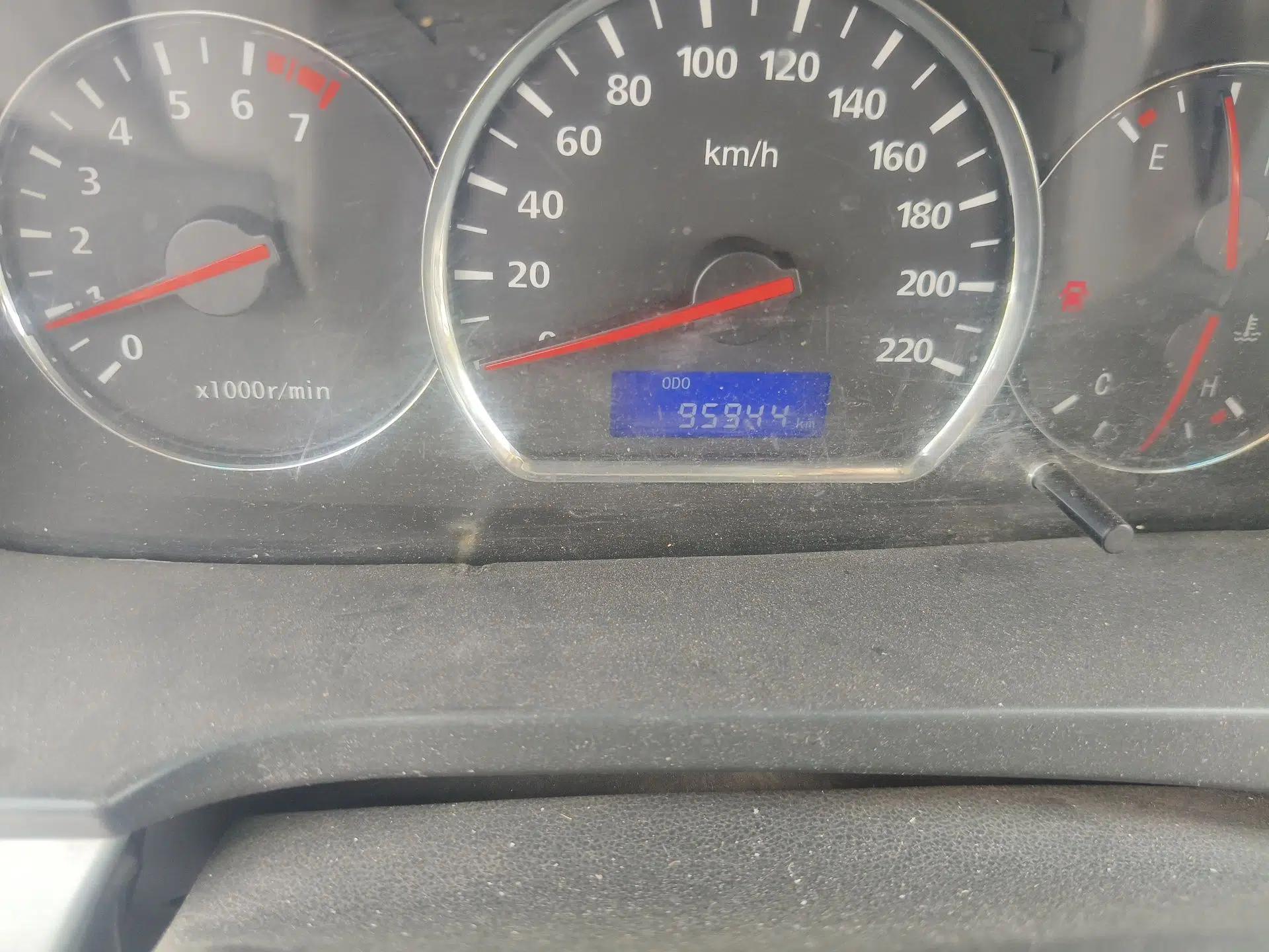 CHANGAN Alsvin V5 2012 1.5L Manual Dream Edition — миниатюра 13
