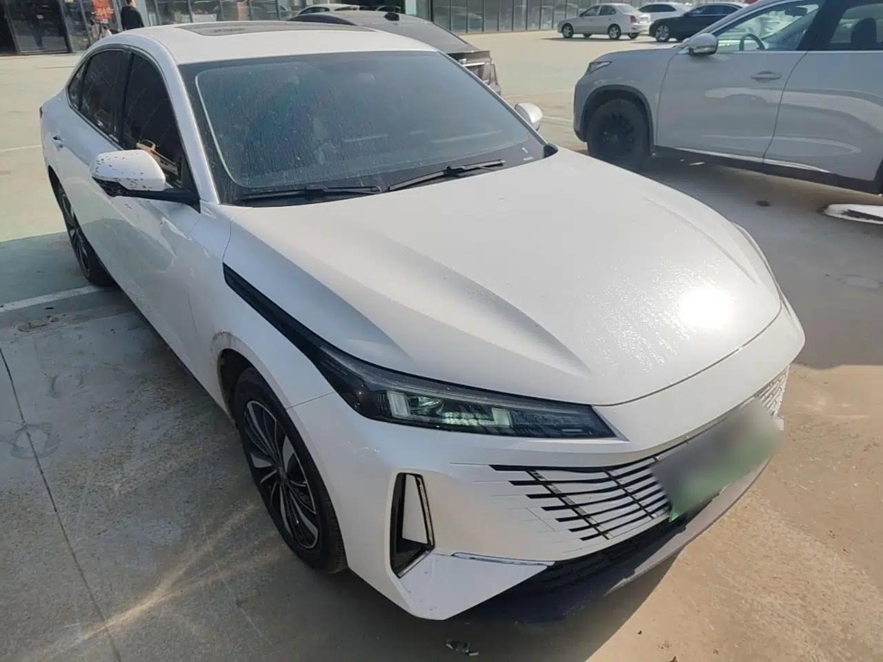 CHANGAN Eado PHEV 2025 Smart New Blue Whale 145KM Battleship Edition — миниатюра 6
