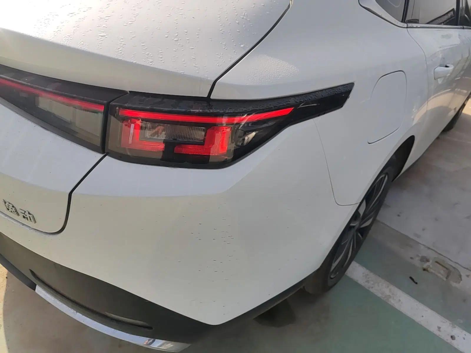 CHANGAN Eado PHEV 2025 Smart New Blue Whale 145KM Battleship Edition — миниатюра 8