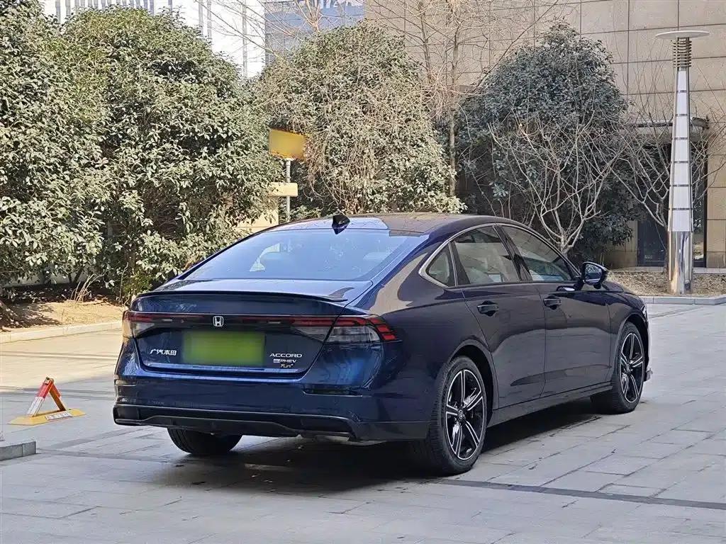 Accord PHEV 2023 2.0L e:PHEV Flagship Edition — миниатюра 25