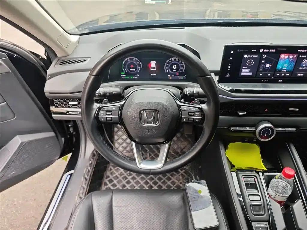 Accord PHEV 2023 2.0L e:PHEV Premium Edition — миниатюра 11