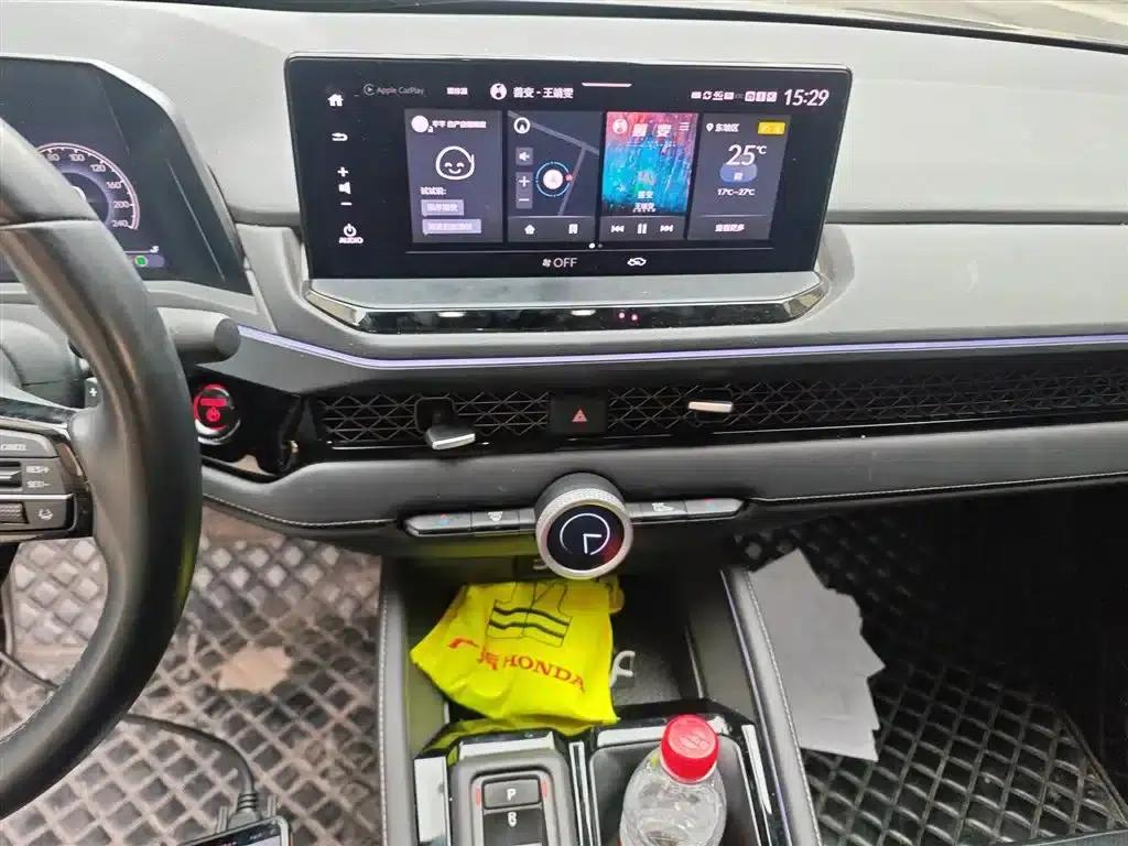 Accord PHEV 2023 2.0L e:PHEV Premium Edition — миниатюра 13