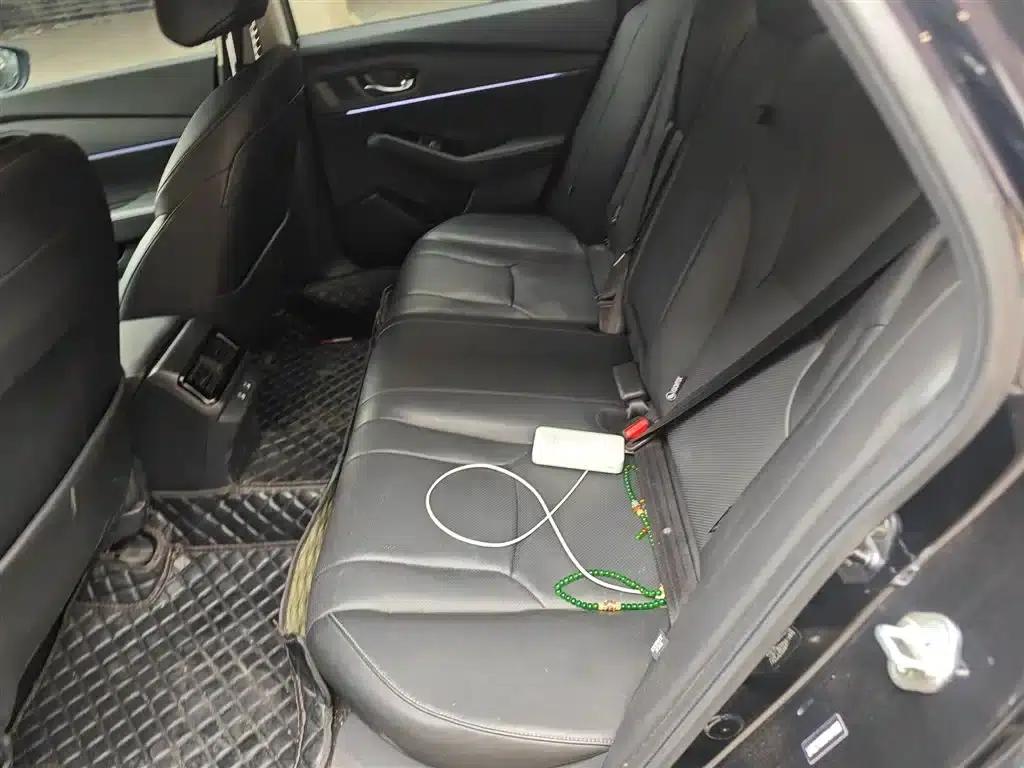 Accord PHEV 2023 2.0L e:PHEV Premium Edition — миниатюра 17