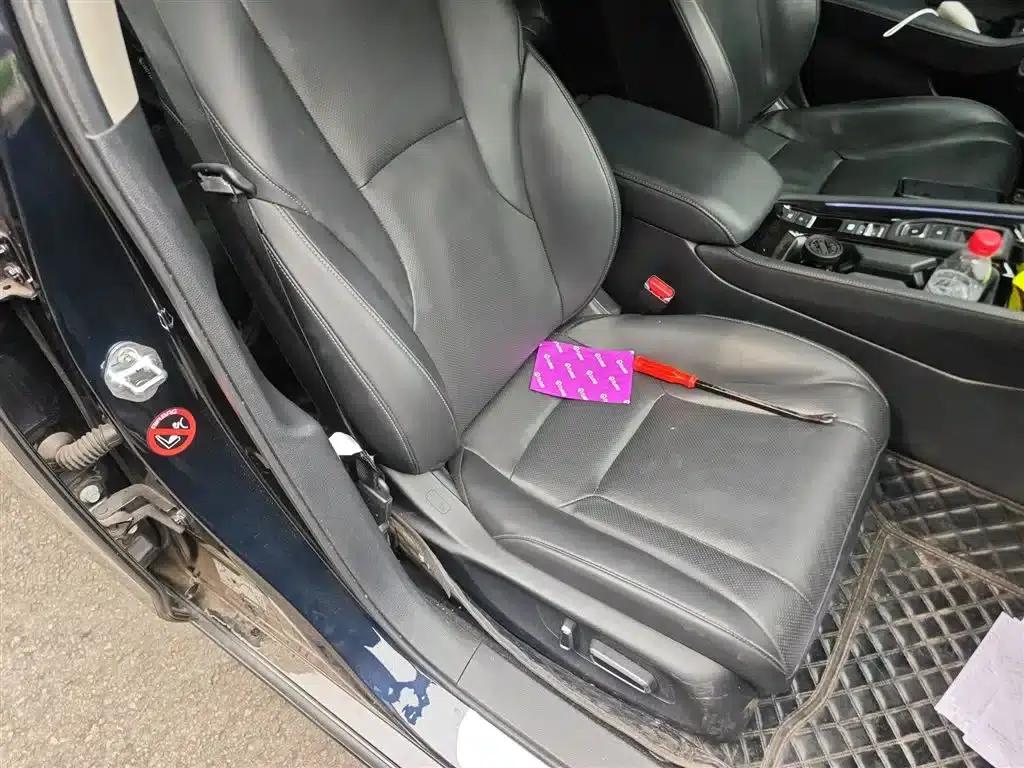 Accord PHEV 2023 2.0L e:PHEV Premium Edition — миниатюра 25
