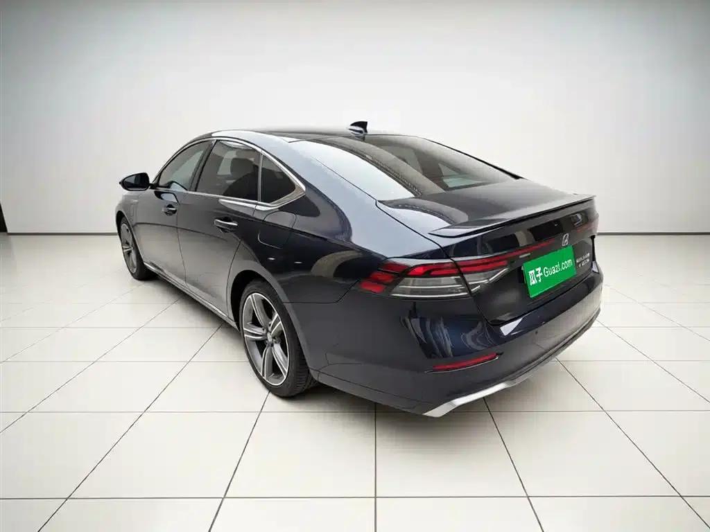 Accord PHEV 2023 2.0L e:PHEV Premium Edition — миниатюра 5