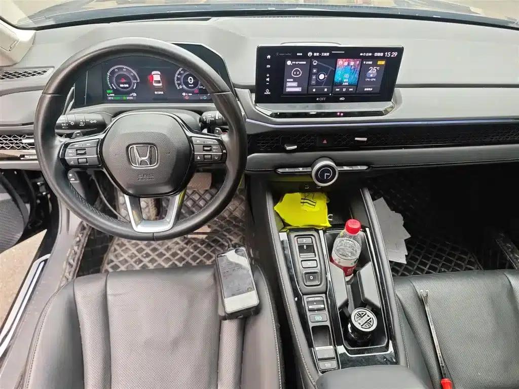 Accord PHEV 2023 2.0L e:PHEV Premium Edition — миниатюра 10
