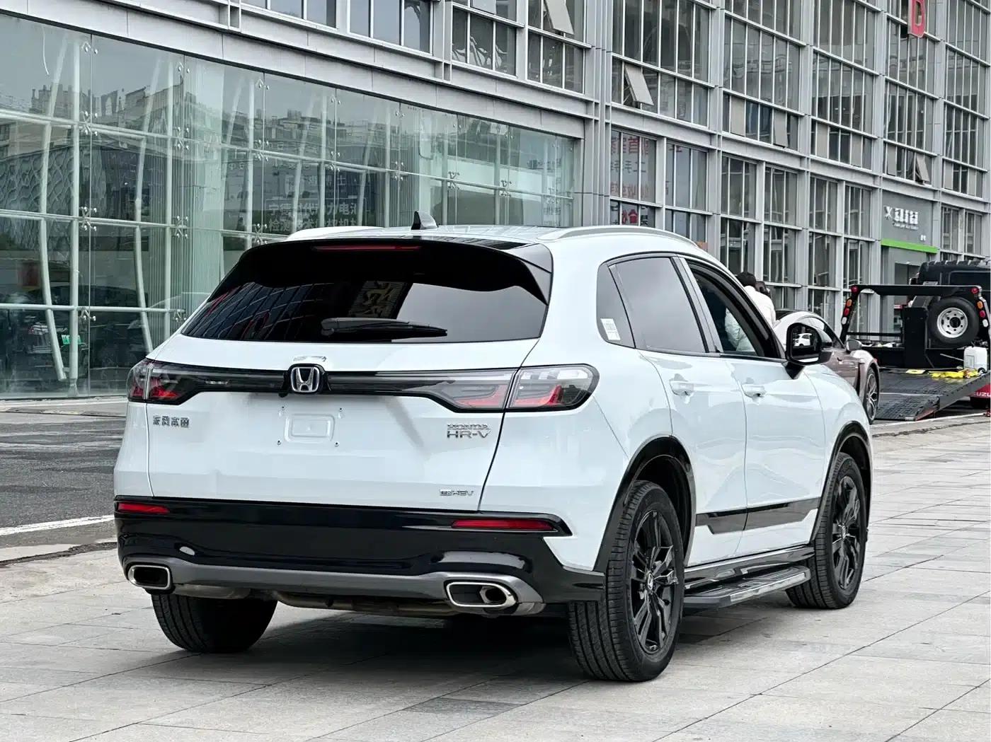 Honda HR-V 2023 2.0L e:HEV Dynamic Edition — миниатюра 4