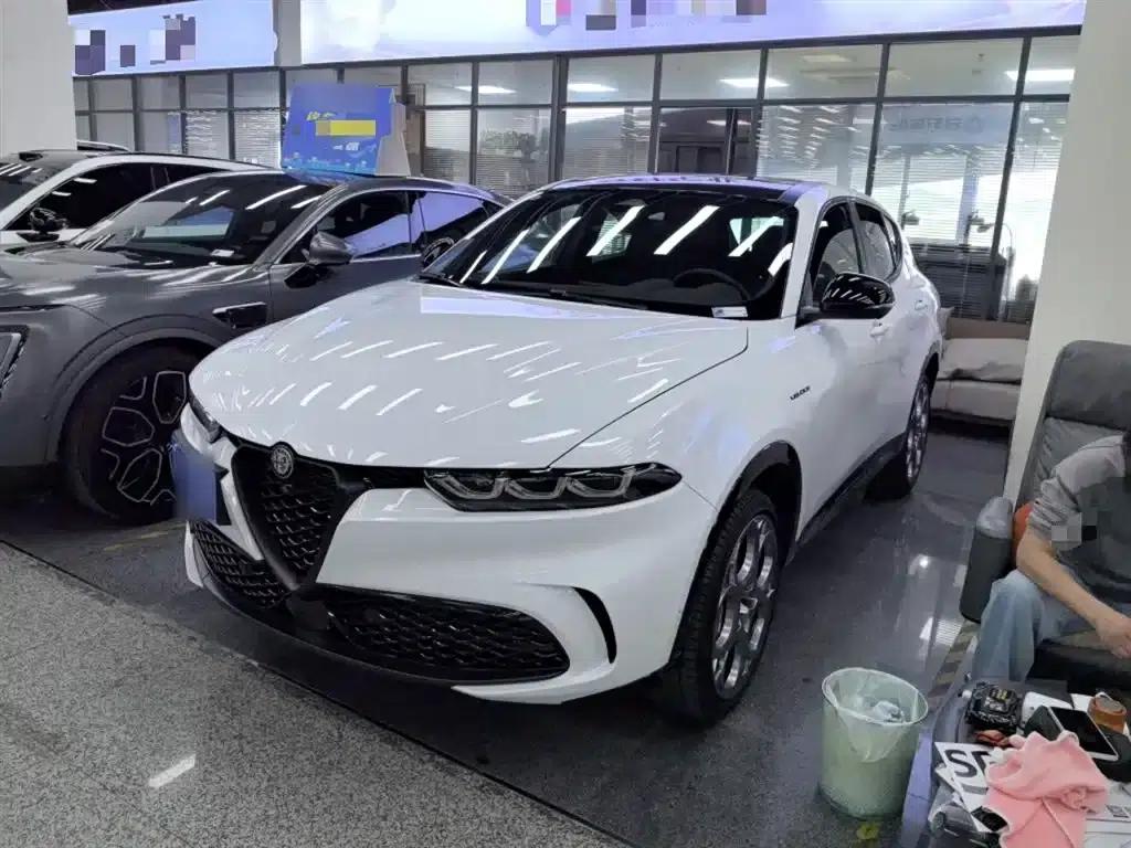 Tonale 2023 2.0T 268HP AWD Veloce Track Edition — миниатюра 1