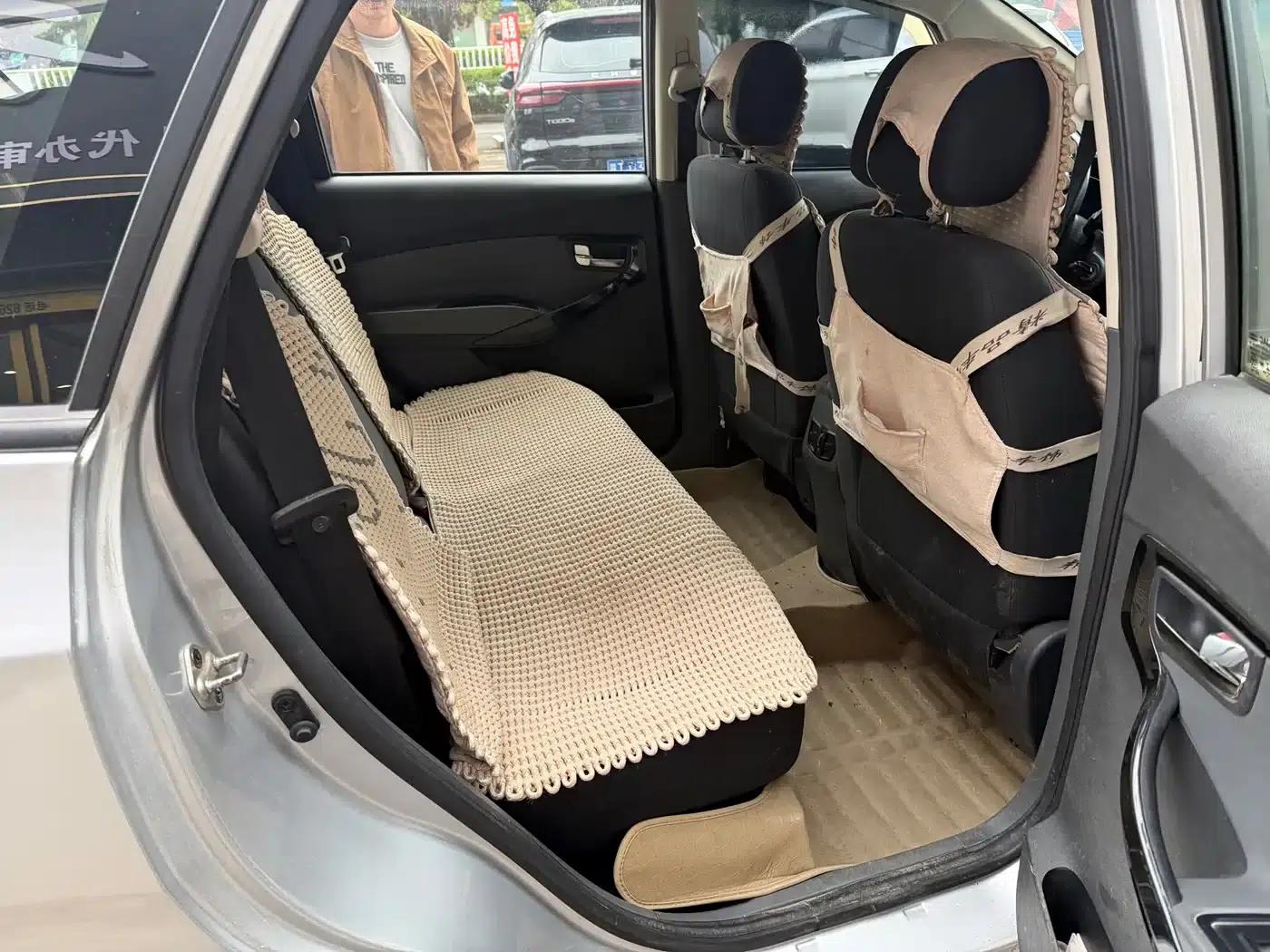 Refine M2 2013 1.5L Manual Deluxe 5-Seater — миниатюра 10