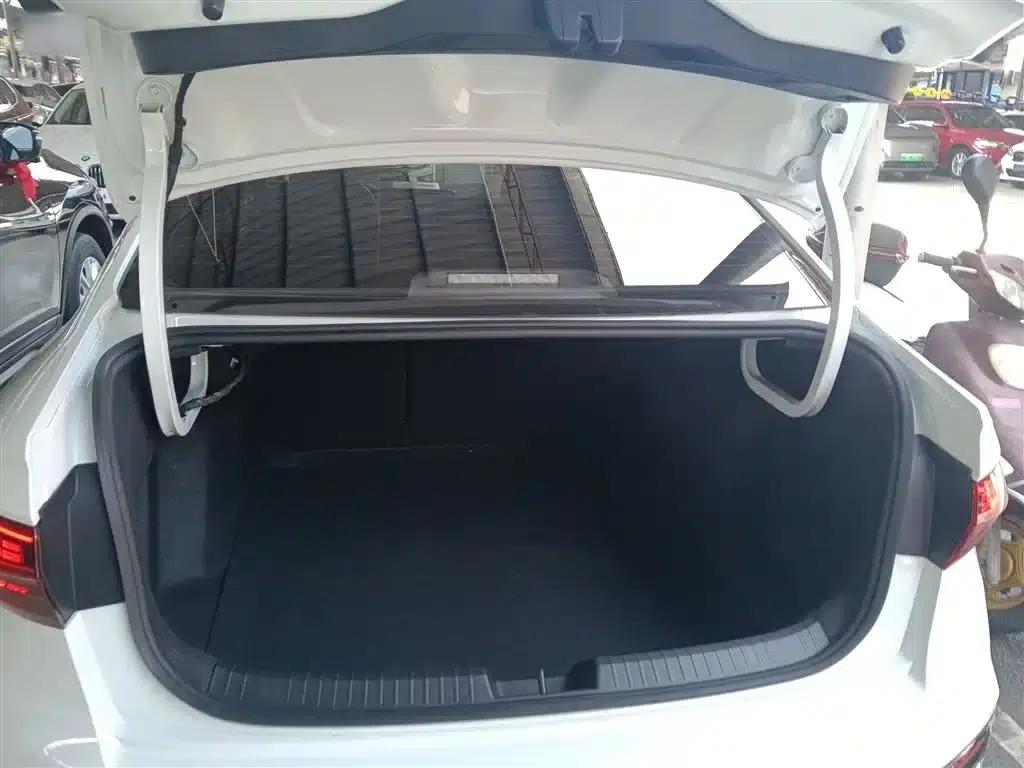 Jetta VA7 2025 1.4T Automatic First-Come, First-Served Edition — миниатюра 19