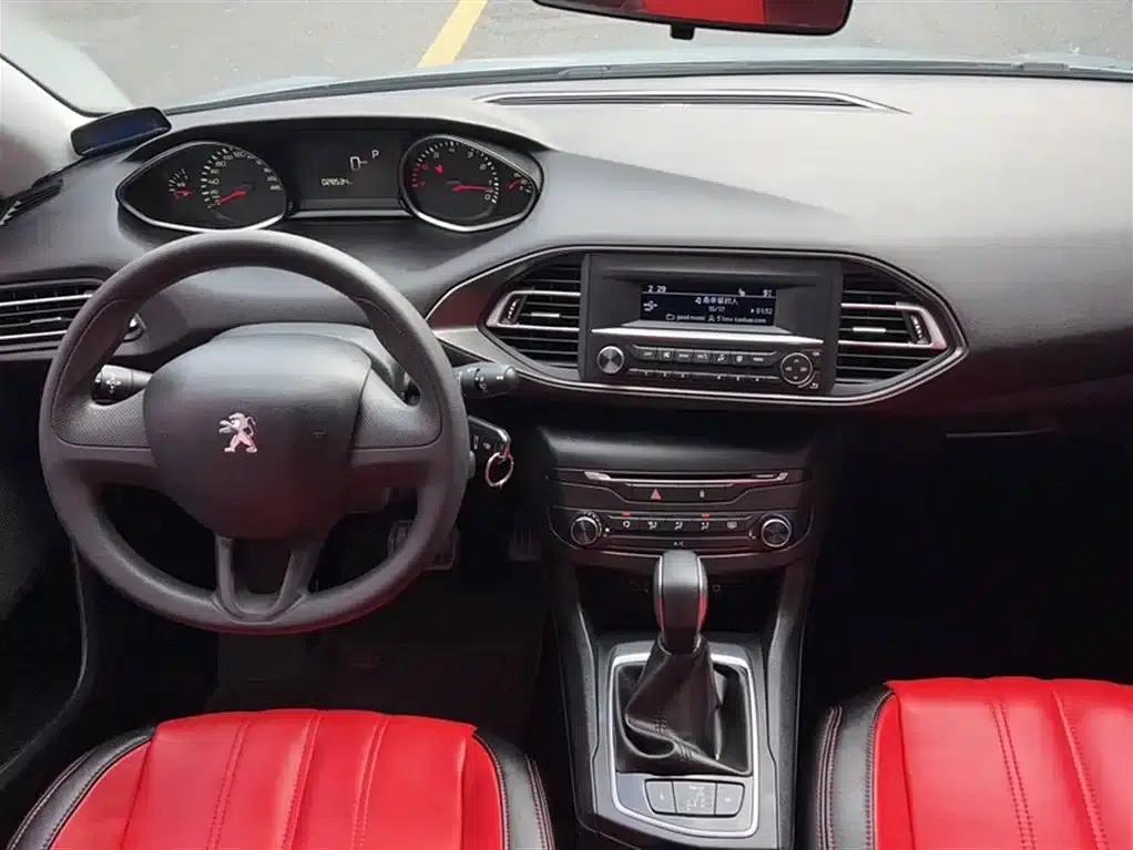 Peugeot 308S 2015 1.2T Automatic Premium Edition — миниатюра 12