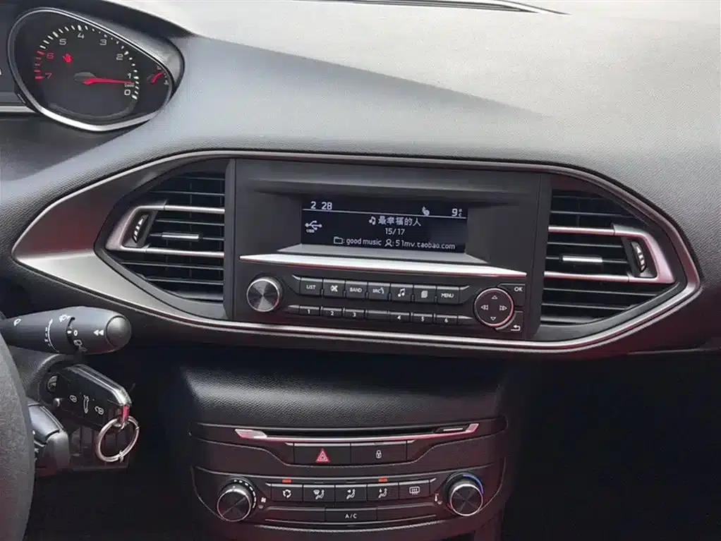 Peugeot 308S 2015 1.2T Automatic Premium Edition — миниатюра 6