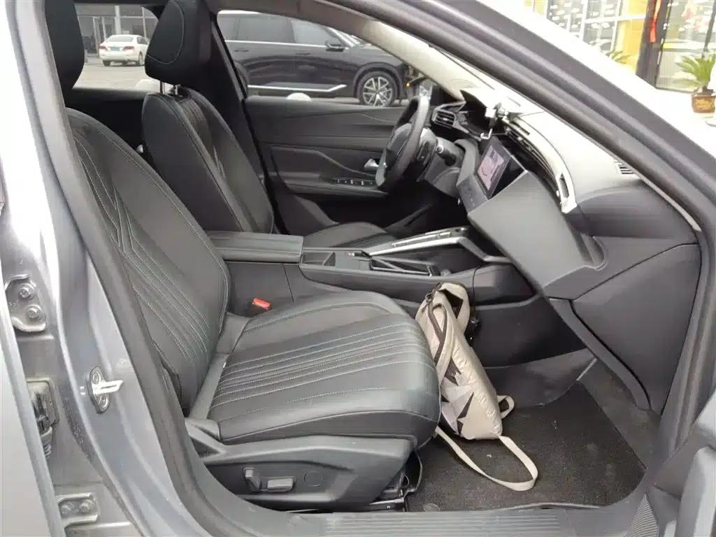 Peugeot 408X 2023 Charm Edition — миниатюра 20