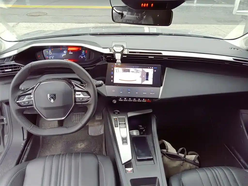 Peugeot 408X 2023 Charm Edition — миниатюра 6