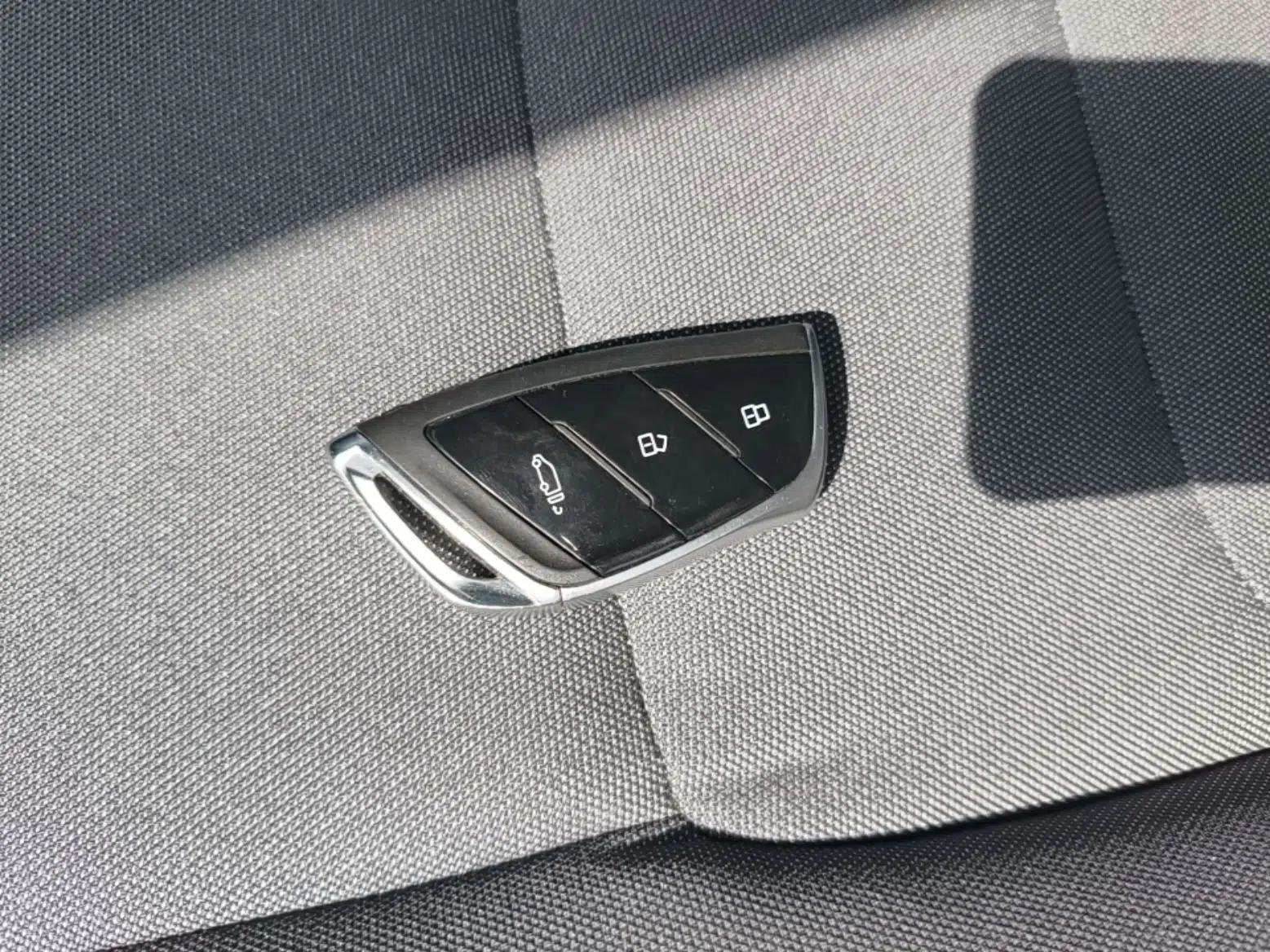 SAIC MAXUS Xintu V70 2023 2.0T Elite Edition Manual Transmission Short Wheelbase Low Roof 5/6 Seats (125 hp) — миниатюра 12