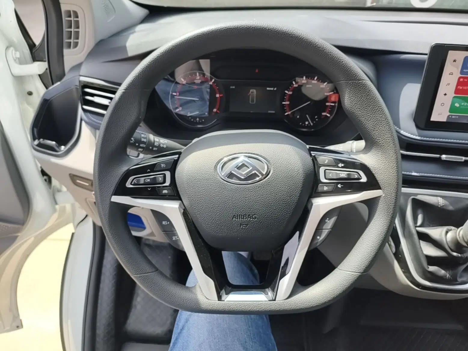 SAIC MAXUS Xintu V70 2023 2.0T Elite Edition Manual Transmission Short Wheelbase Low Roof 5/6 Seats (125 hp) — миниатюра 14