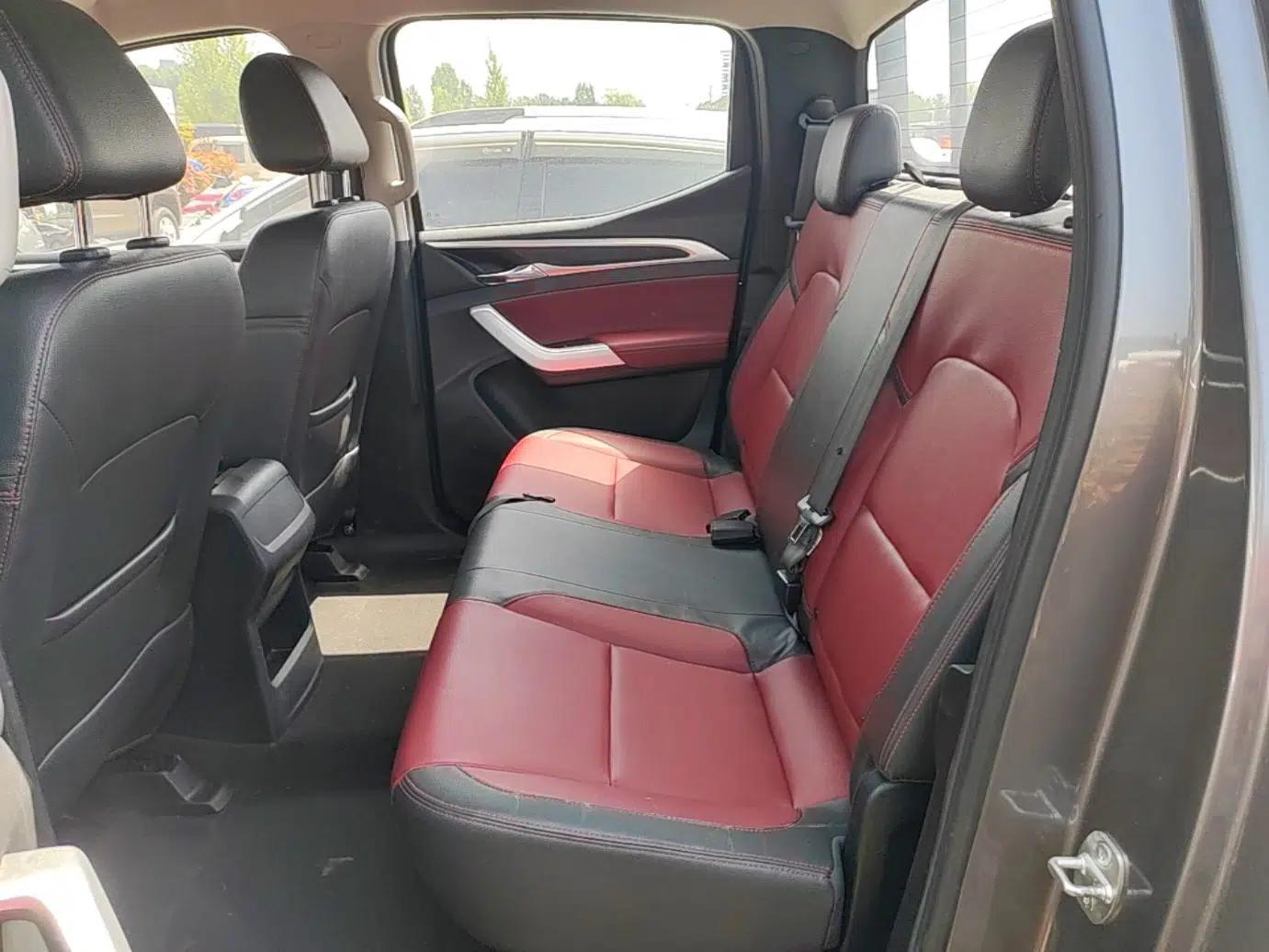 SAIC MAXUS Xingji 2023 Starry L 2.0T Diesel Manual Two-Wheel-Drive Elite Edition Flatbed — миниатюра 20