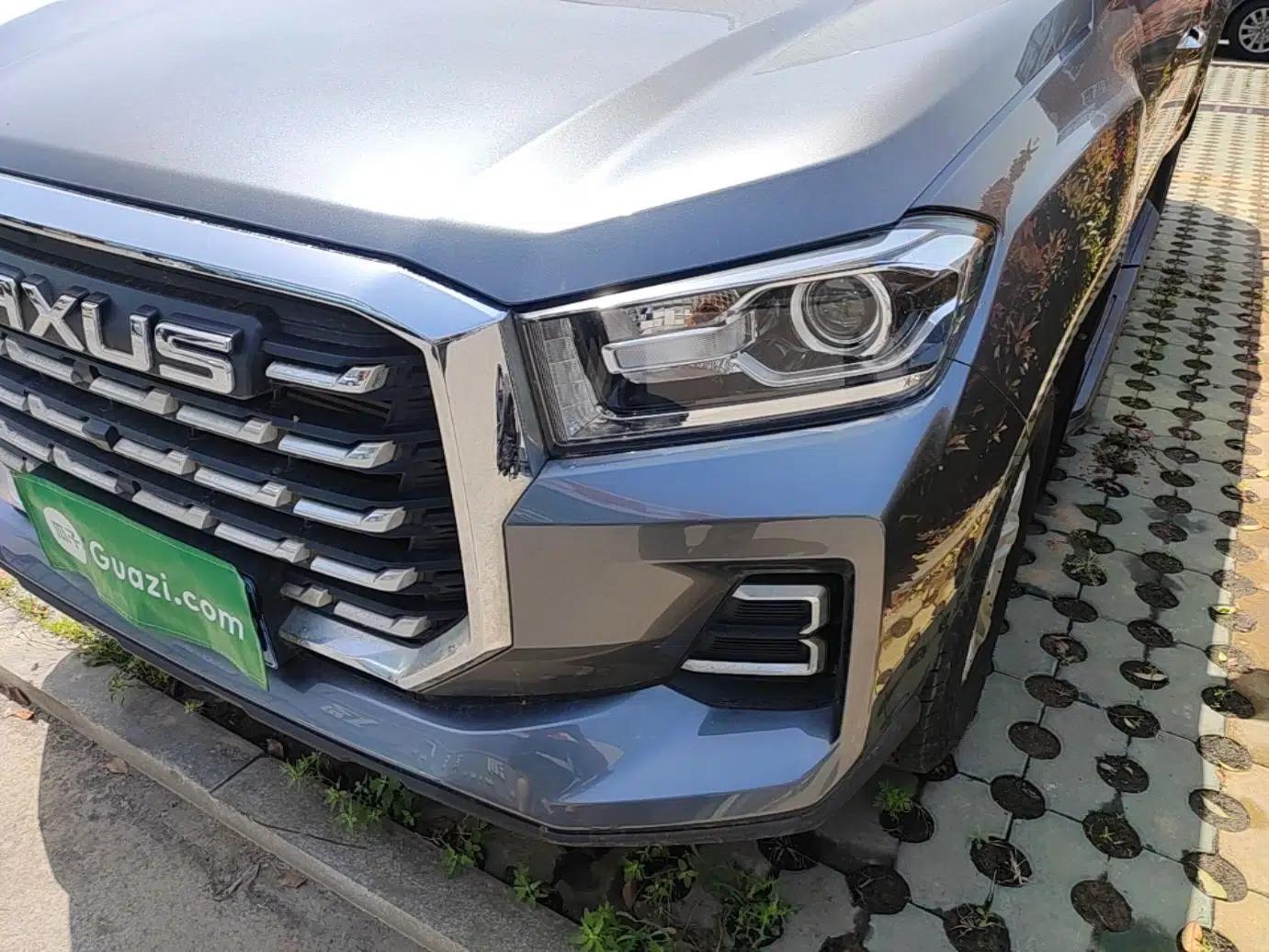 SAIC MAXUS Xingji 2023 Starry L 2.0T Diesel Manual Two-Wheel-Drive Elite Edition Flatbed — миниатюра 9