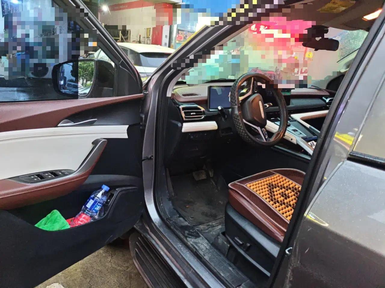 SAIC MAXUS Xingji 2023 Starry H 2.0T Automatic Diesel Dual-Turbo All-Wheel Drive Luxury Edition Long Wheelbase — миниатюра 17