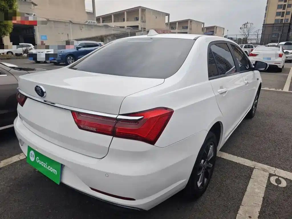 Qin 2019 1.5L Automatic Premium Edition — миниатюра 7