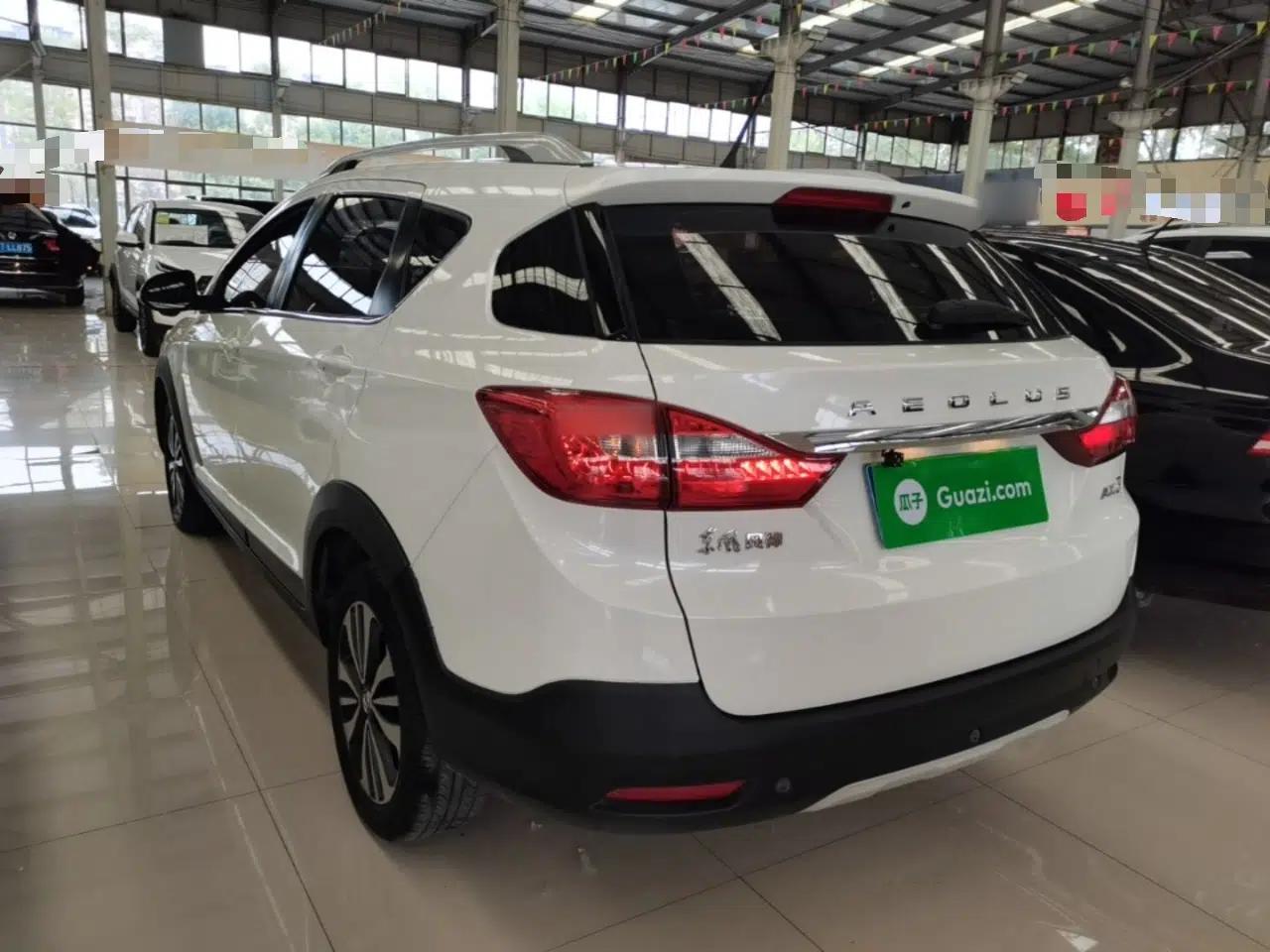 Dongfeng Aeolus AX3 2019 1.6L Manual Enjoyment Edition — миниатюра 4