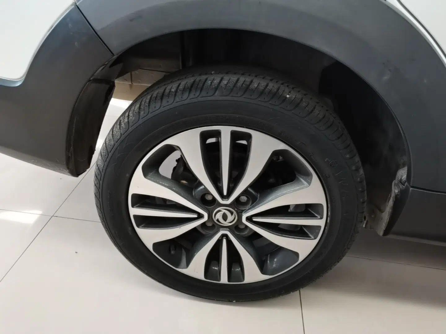 Dongfeng Aeolus AX3 2019 1.6L Manual Enjoyment Edition — миниатюра 10