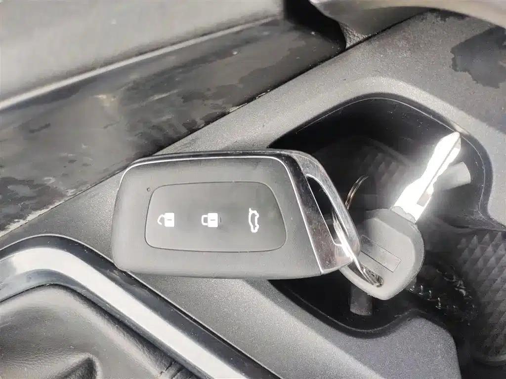 Baojun Valli 2021 1.5T Nagqu Fanxing CVT Flagship Edition — миниатюра 9