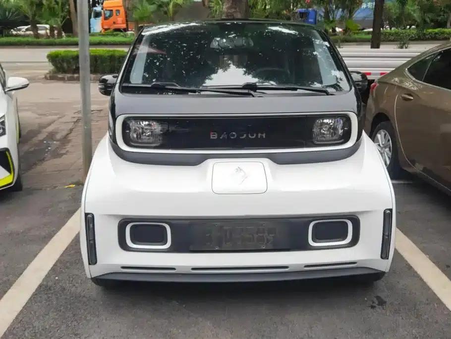 Baojun E300 2020 Plus Interstellar Intelligent Driving Edition — миниатюра 2