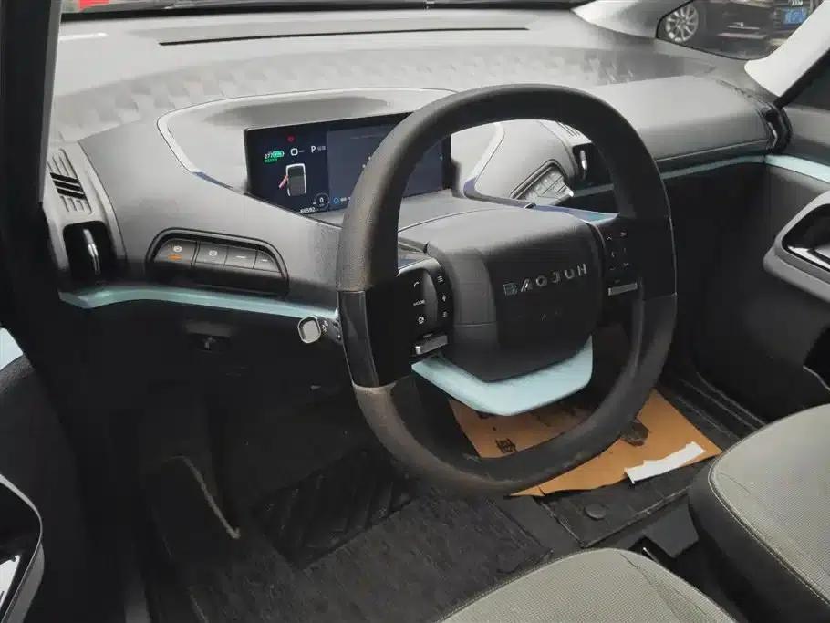 Baojun E300 2020 Plus Interstellar Intelligent Driving Edition — миниатюра 12