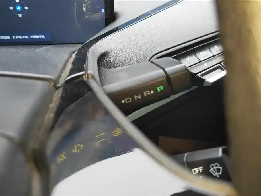Baojun E300 2020 Plus Interstellar Intelligent Driving Edition — миниатюра 16
