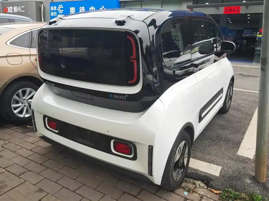 Baojun E300 2020 Plus Interstellar Intelligent Driving Edition — миниатюра 3