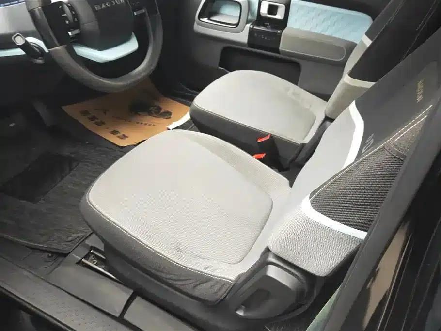 Baojun E300 2020 Plus Interstellar Intelligent Driving Edition — миниатюра 9