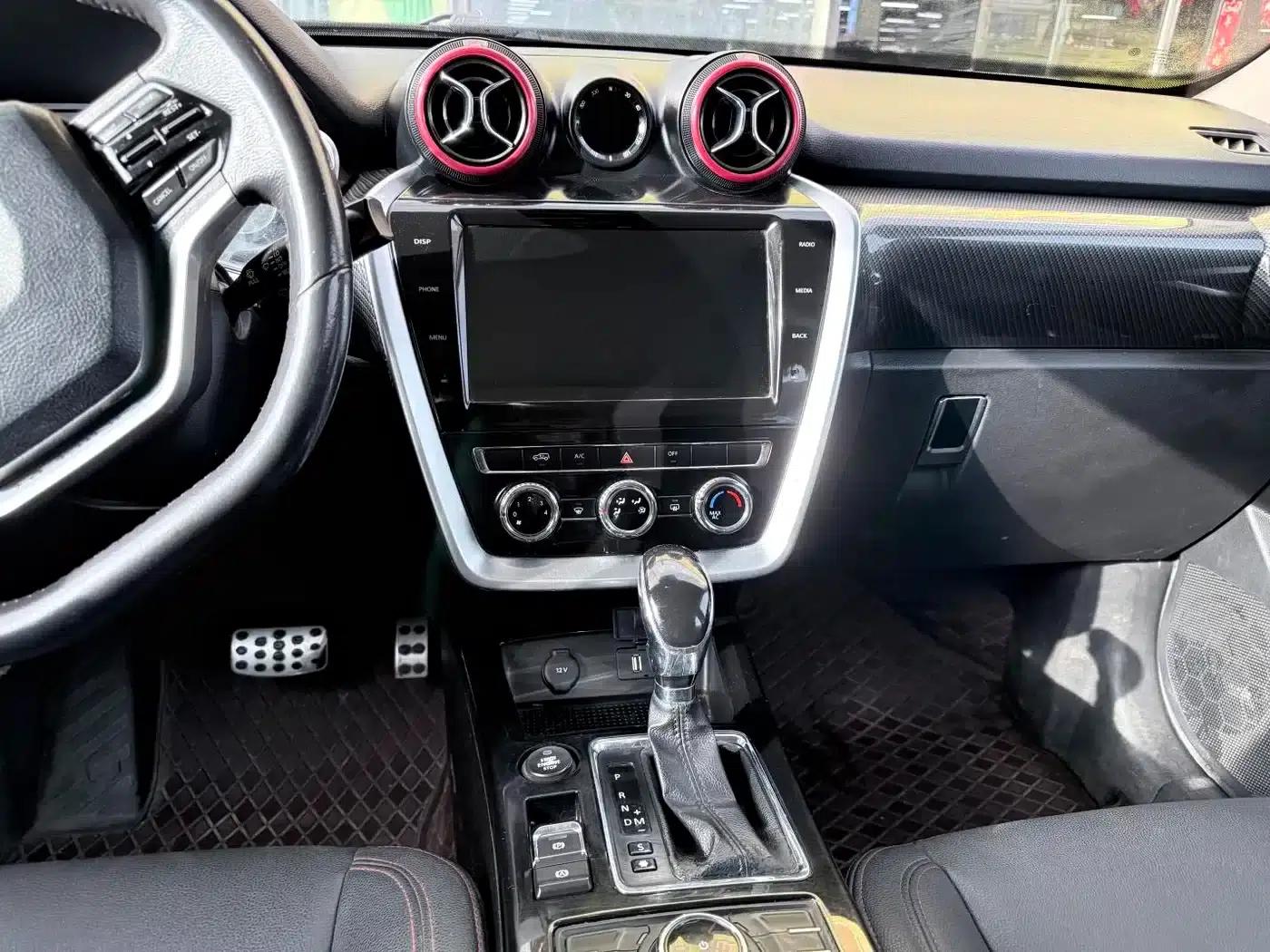 Beijing BJ20 2016 1.5T CVT Luxury Edition — миниатюра 11