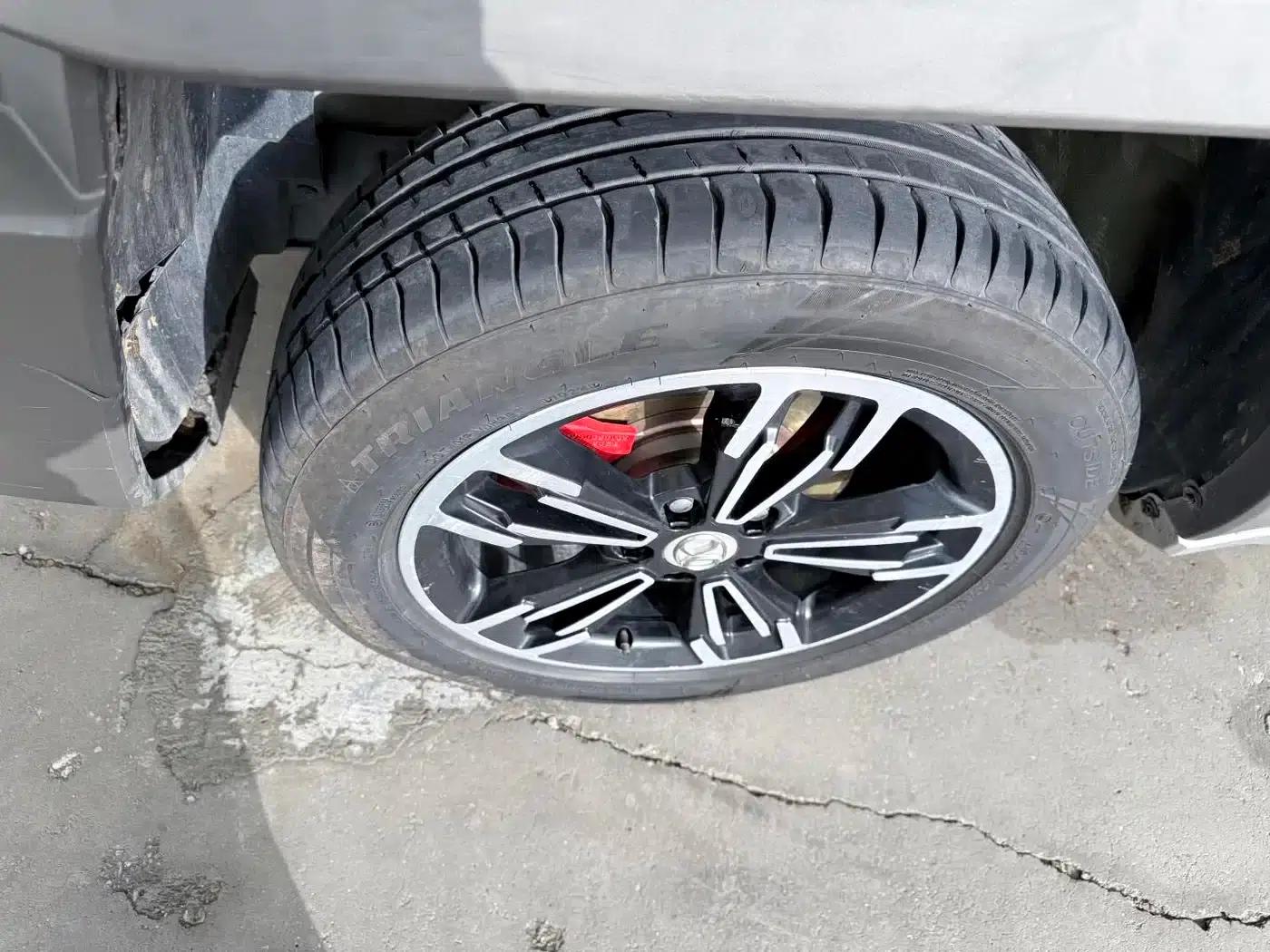 Beijing BJ20 2016 1.5T CVT Luxury Edition — миниатюра 3