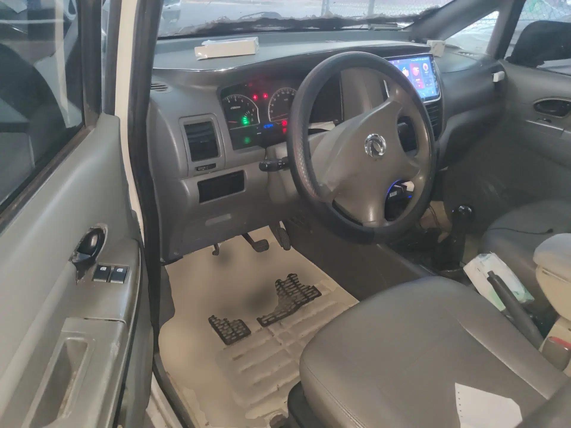 Dongfeng Shuaike 2013 Revised Version 1.5L Manual Standard Edition 7 Seats China IV Standard — миниатюра 17