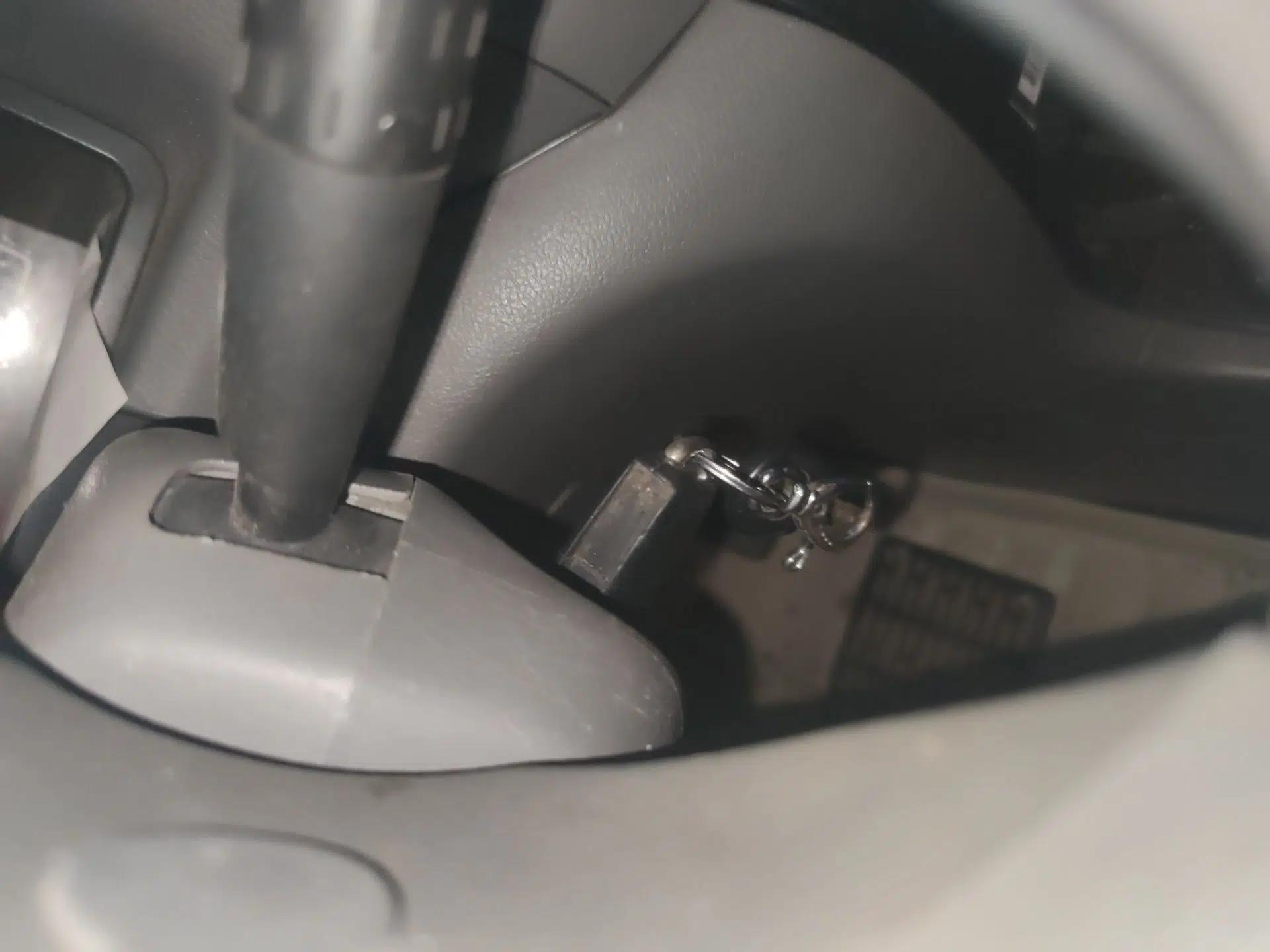 Dongfeng Shuaike 2013 Revised Version 1.5L Manual Standard Edition 7 Seats China IV Standard — миниатюра 9