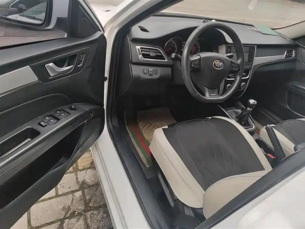 Besturn B30 2017 1.6L Manual Deluxe Edition — миниатюра 16