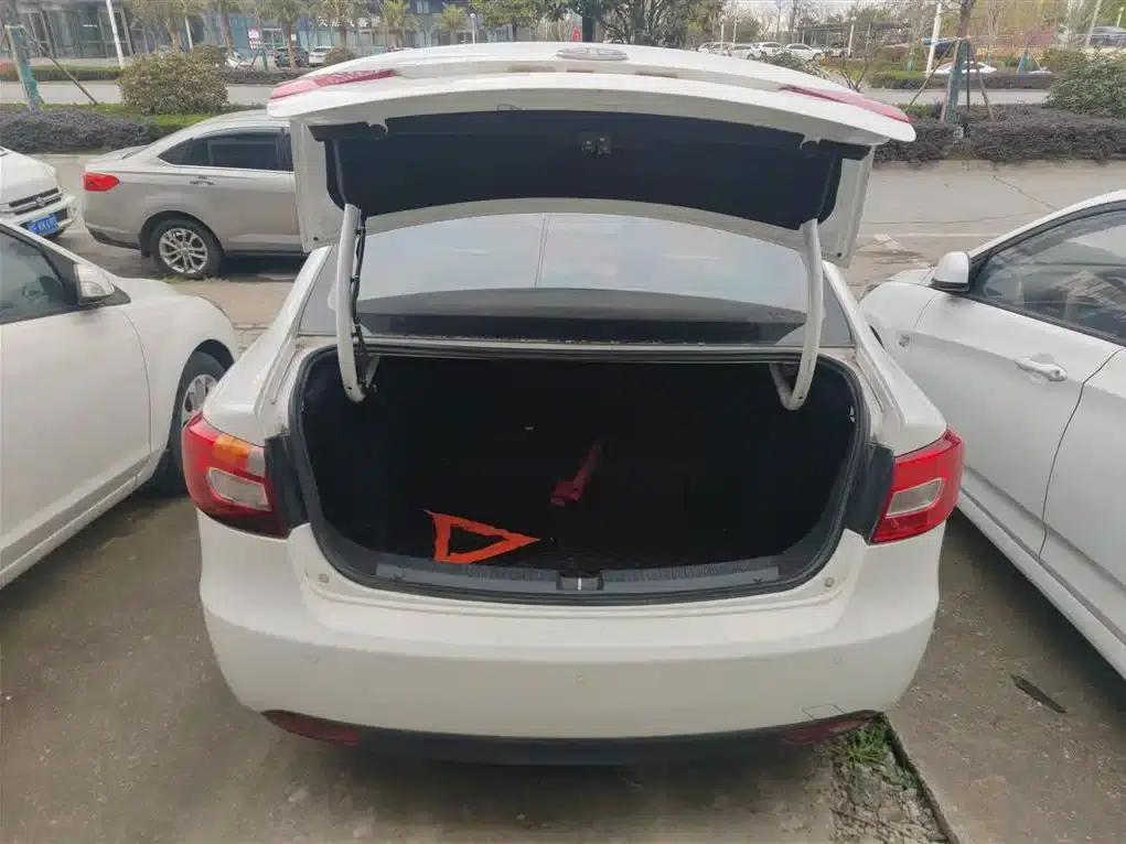 Besturn B30 2017 1.6L Manual Deluxe Edition — миниатюра 19
