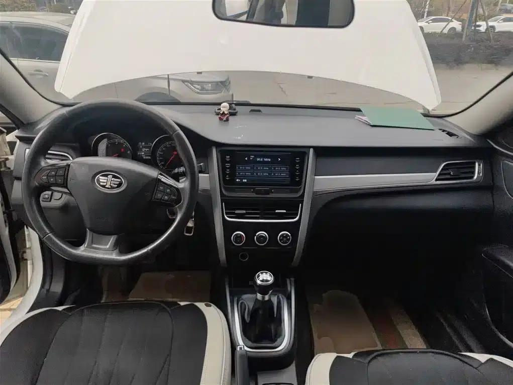 Besturn B30 2017 1.6L Manual Deluxe Edition — миниатюра 10