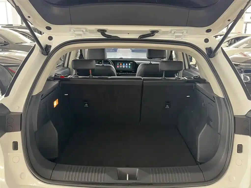 Bestune T55 2023 1.5T Automatic Leap Forward Edition — миниатюра 17