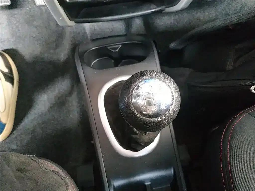 Changan CX20 2014 1.4L Manual Sport Edition (National IV Emission Standard) — миниатюра 10