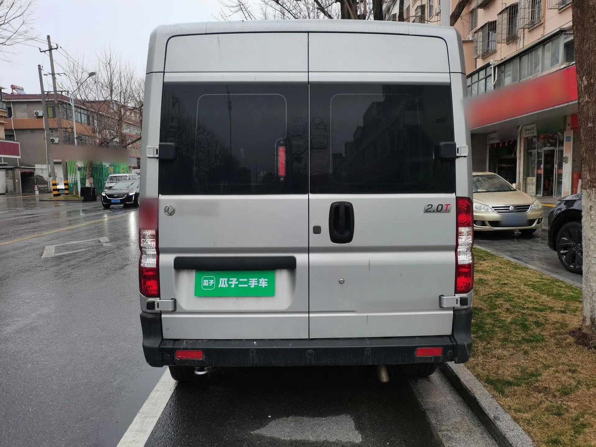 Dongfeng Yufeng 2023 V9+ 2.0T Manual Front-Drive Multi-Function Short-Chassis Mid-Height 5/6-Seater — миниатюра 5