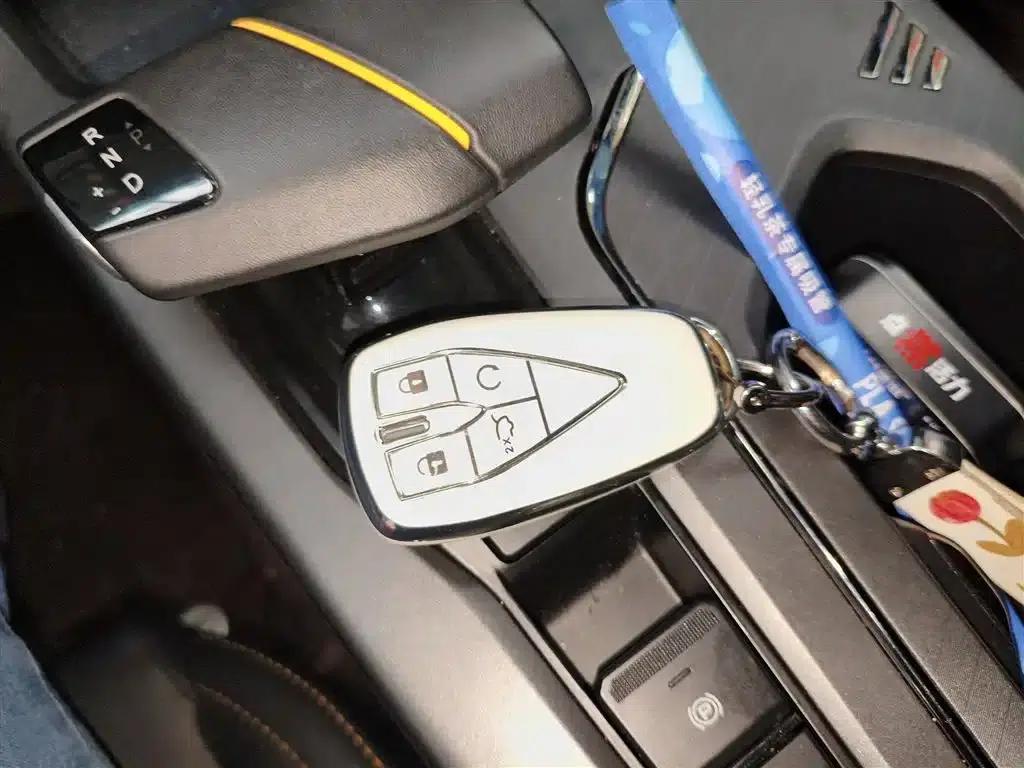 Changan Oushang X5 PLUS 2023 Facelift 1.5T DCT Premium Edition — миниатюра 9