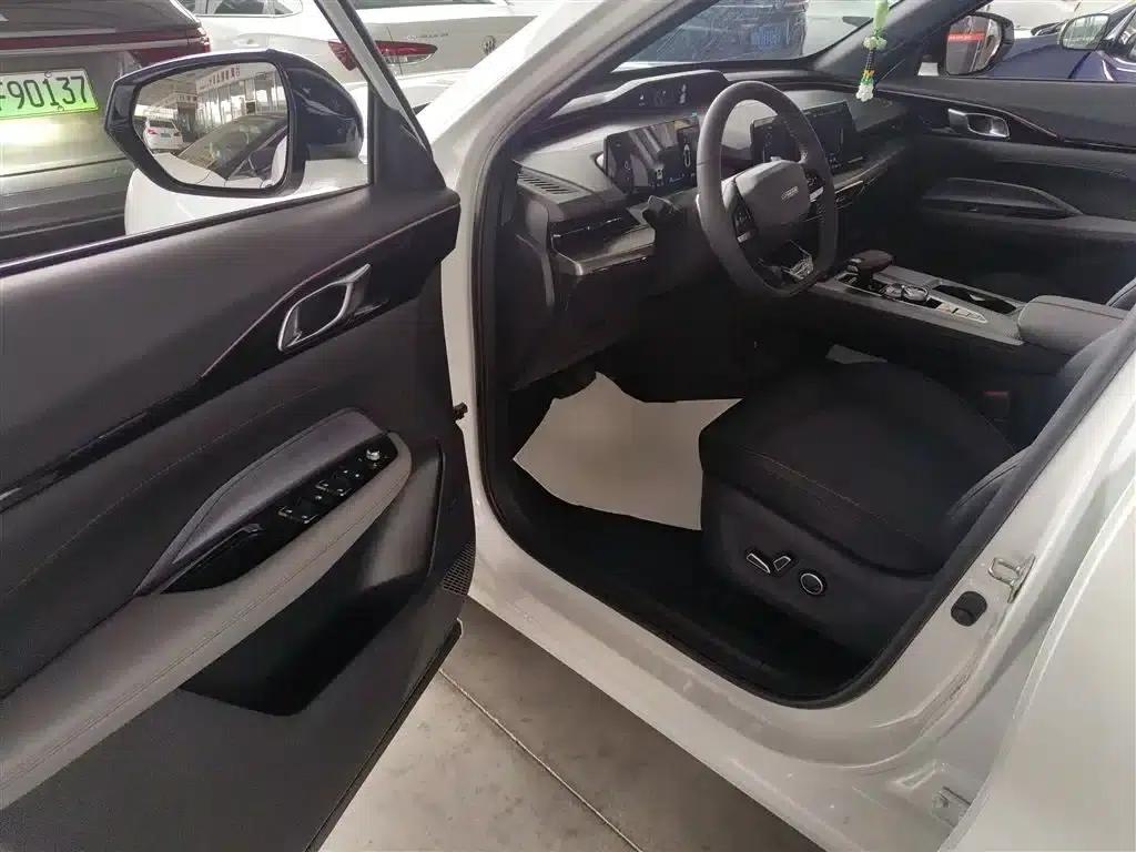 Changan Oushang Z6 New Energy 2023 Model, Smart Electric iDD 150KM Flagship PLUS Smart Parking Edition — миниатюра 16
