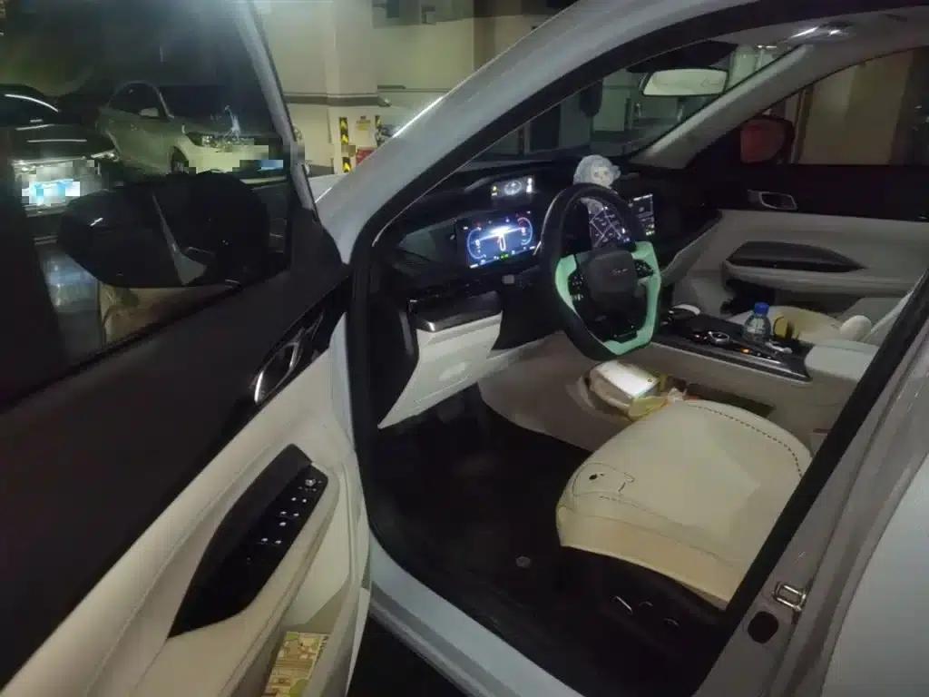 Changan Oushang Z6 New Energy 2022 Blue Whale iDD 150KM Flagship PLUS — миниатюра 14