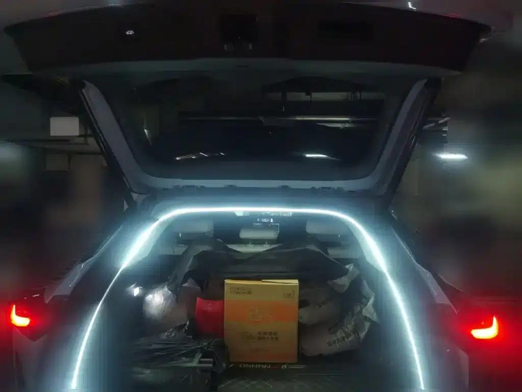 Changan Oushang Z6 New Energy 2022 Blue Whale iDD 150KM Flagship PLUS — миниатюра 10