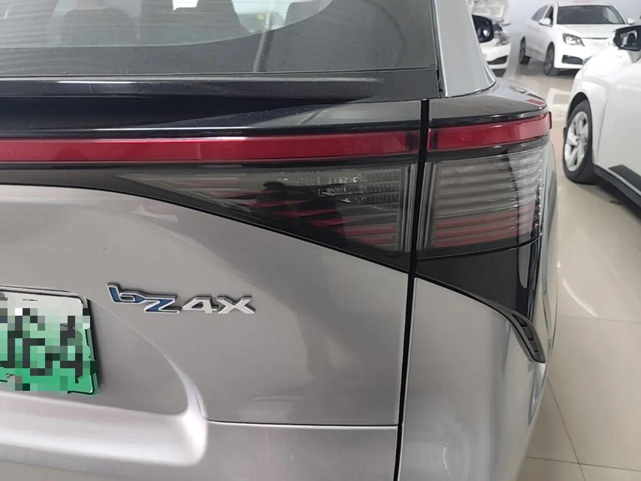 Toyota FAW bZ4X 2022 Two-Wheel-Drive Long-Range JOY Edition — миниатюра 8