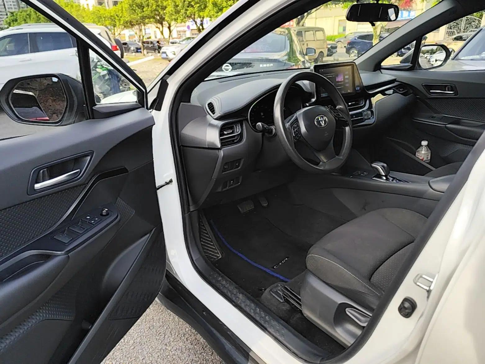 Toyota C-HR EV 2020 Leading Edition — миниатюра 19
